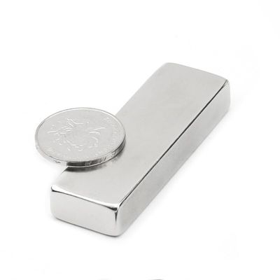 Op maat gemaakte supersterke magneet N52 60x20x10mm rechthoekig met zinkcoating en NdFeB-kwaliteit