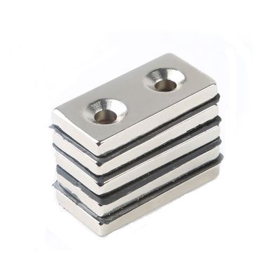 Industriële magneet N35 Countersunk Hole 5mm Block Sterke zeldzame aardmetalen Neodymiummagneten