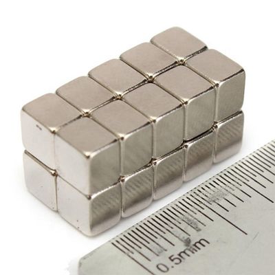 Maximale werktemperatuur 80 graden N35 Kubus Neodymiummagneten Sterke zeldzame aardmagneten
