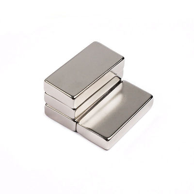 Dikte Magnetismerichting N52 NdFeB-blok Neodymiummagneet voor industrieel gebruik
