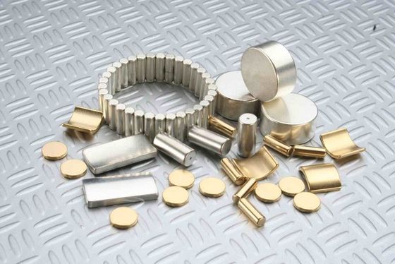 Zeldzaam aard Ndfeb Disc Magnet met Customzied Magnetisme Directie van een professionele