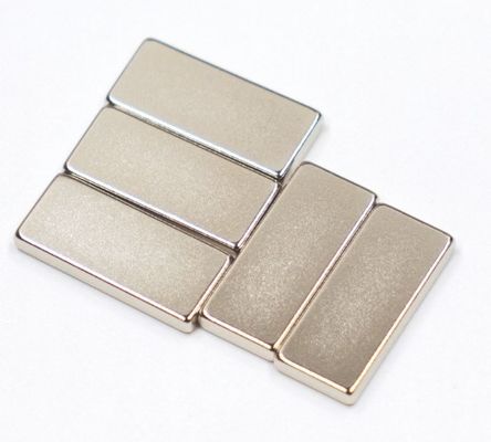 N45 Graad 80 Celsius Maximale werktemperatuur Neody Magnet Block Met ISO-certificaat