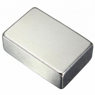 Neodymium N52 blokmagneet 50 mm x 30 mm x 10 mm met vormverwerkingsservice