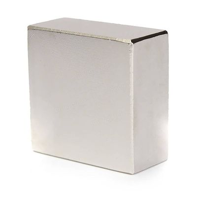 Gezinterde zeldzame aardmagneet Proefsterke permanente vierkantmagneet 50*50*25