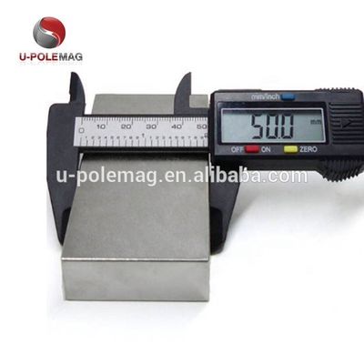 Gezinterde zeldzame aardmagneet Proefsterke permanente vierkantmagneet 50*50*25