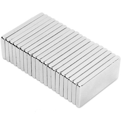 Tolerantie /-0,05 mm Nickel gecoate supersterke N45-neodymiummagneten voor rechthoekige blokken