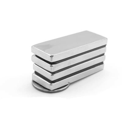 Industriële magneet 50x25x10 gesinterd neodymium-ijzer-boor voor een sterk vasthoudend vermogen