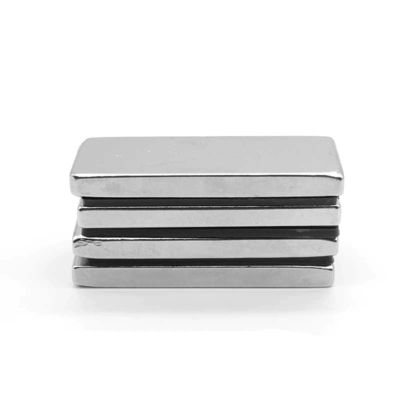 Industriële magneet 50x25x10 gesinterd neodymium-ijzer-boor voor een sterk vasthoudend vermogen