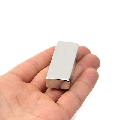 Op maat gemaakte supersterke magneet N52 60x20x10mm rechthoekig met zinkcoating en NdFeB-kwaliteit