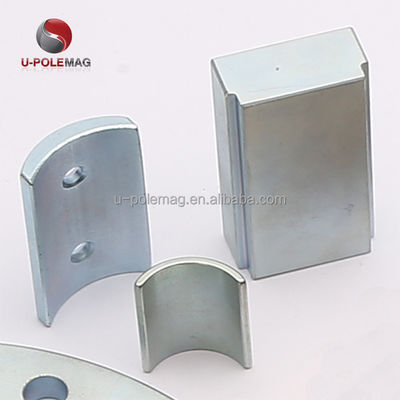 NdFeb-magneet van N35-graad Neodymium-IJzer-Boren-Schijf met axiale of diametermagnetisatie