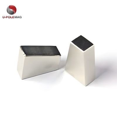 Specifieke op maat gemaakte eisen Neodymium Permanente Trapeziummagneet voor generatoren