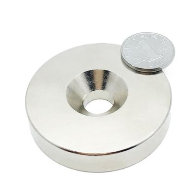 N52 Neodymiummagneet met industriële magneetvormige pot / bekervormige en tegenzinkgat
