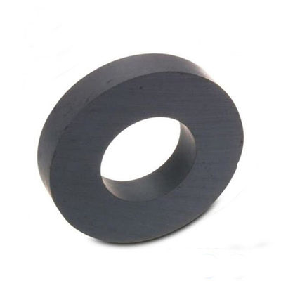 ±0,05 mm Tolerantie D200x110x20 mm C8 Ferriet Ring Magnet voor luidsprekerverwerkingsdienst