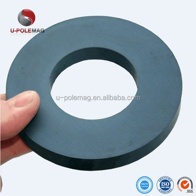 190 mm Buitengrootte Grote Y35 Ferriet luidsprekermagneet voor koptelefoontolerantie ±1%