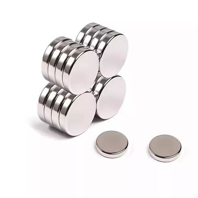 N52 Neodymium Disc Magnet met nikkelcoating met ±3% Tolerantie en aangepaste sterkte