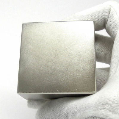 Industriële magneetblok Neodymium NdFeb 50x50x25 mm met sterke magnetische eigenschappen