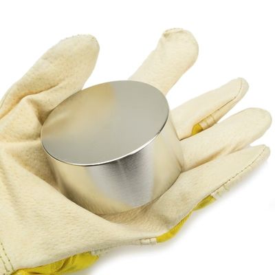N52 Neodymiummagneet 50x30 mm met dikte magnetische richting en zwarte epoxycoating