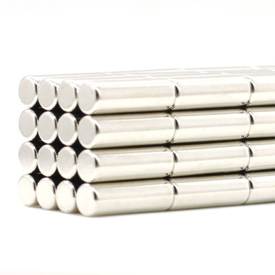 Diametraal gemagnetiseerde cilindermagneet met NiCuNi- of Zn-coating en ±1% tolerantie