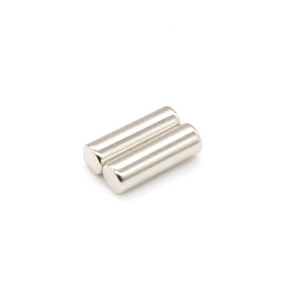 Diametraal gemagnetiseerde cilindermagneet met NiCuNi- of Zn-coating en ±1% tolerantie