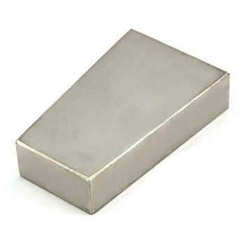 Industriële magneet N52 Trapeziumneodymiummagneet voor generator verzonden naar uw land