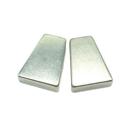 34.66g NdFeB-magneten van hoge temperatuur 150 °C 48SH NdFeB-magneten met trapeziumvorm