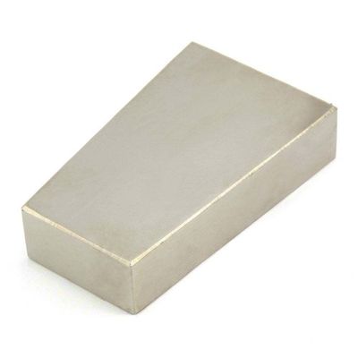 Custom Neodymium Permanent Wedge Tapered Magnet met /-0.05mm Tolerantie en Grootte