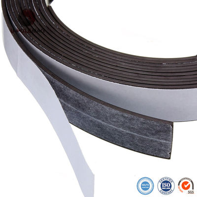 Zelfklevend rubberen magnetband voor aangepaste flexibele magnetische band bevestiging
