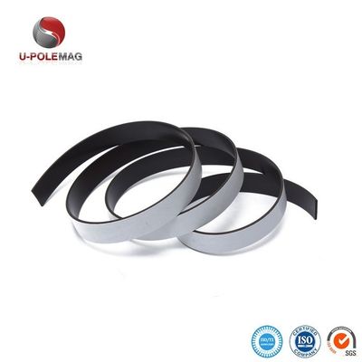 Zelfklevend rubberen magnetband voor aangepaste flexibele magnetische band bevestiging