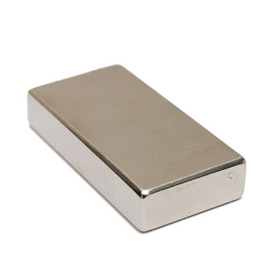 Maximale werktemperatuur 80°C Neodymiummagneet 50x10x5 voor generator Magnetische staafblok