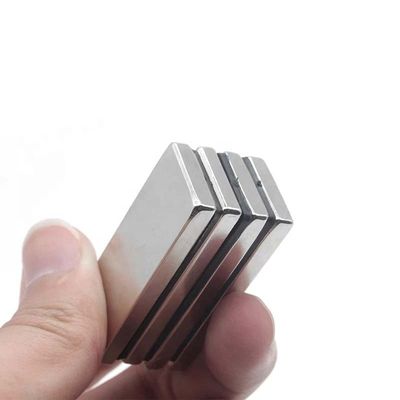 Hoge nauwkeurigheid N52 20x10x5mm Permanente Neodymiumblokmagneet Snijtolerantie ±0.01mm