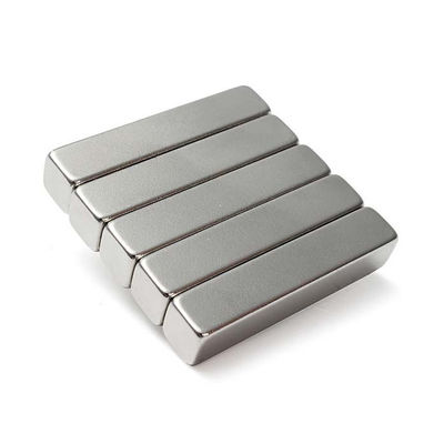 Permanente Neodymiumstaafmagneten Zeldzame aardmagneten NdFeB-magneten Dubbelzijdig 35 x 20 x 5 mm