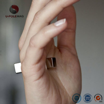 ±1% Tolerantie N35 N52 5mm Kubus Neodymium Magnet 1,14KG Trek met ISO9001 2000 systeem