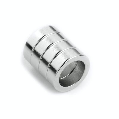 Compositief diametraal gemagnetiseerde ringmagneten met een hoge magnetiseringssterkte