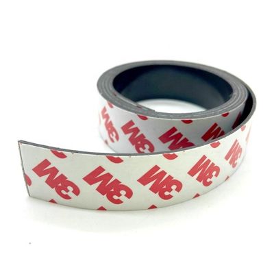Sterke 3M-klevende ruggengraat Meerpolige magnetisme richting Rubber Magnet Tape