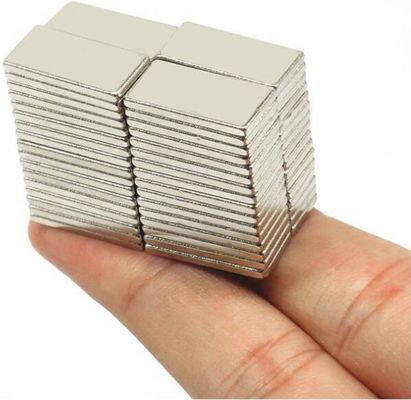 Neodymiummagneet voor temperatuur supergeleidende maglev trein levitatie en begeleiding
